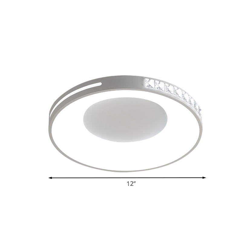 White Finish Round Ceiling Flush Mount Simplicity LED Metal Flush Light Fixture for Bedroom