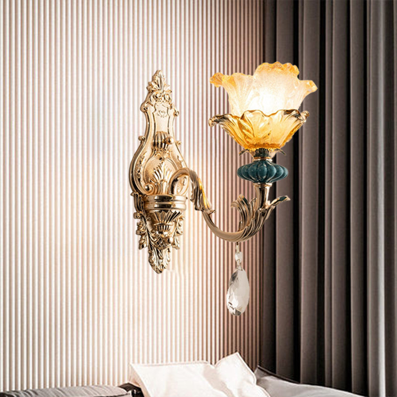 1 Light Wall Lighting with Floral Shade Amber Crystal Traditional Bedside Wall Mounted Lamp in Gold