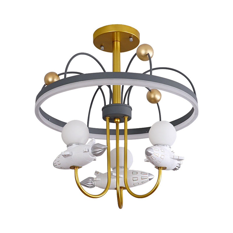 Raketen- und Orbitharz-Halbfluschen-Chandelier-Kinder 3-Fulbgold und graue Decke Flush Mount
