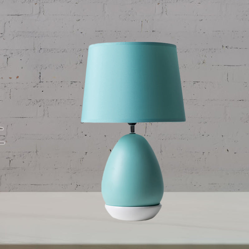 Luce notturno a forma di uovo Ceramica moderna Ceramica moderna 1 tavolo blu lampada da tavolo con tonalità tamburo