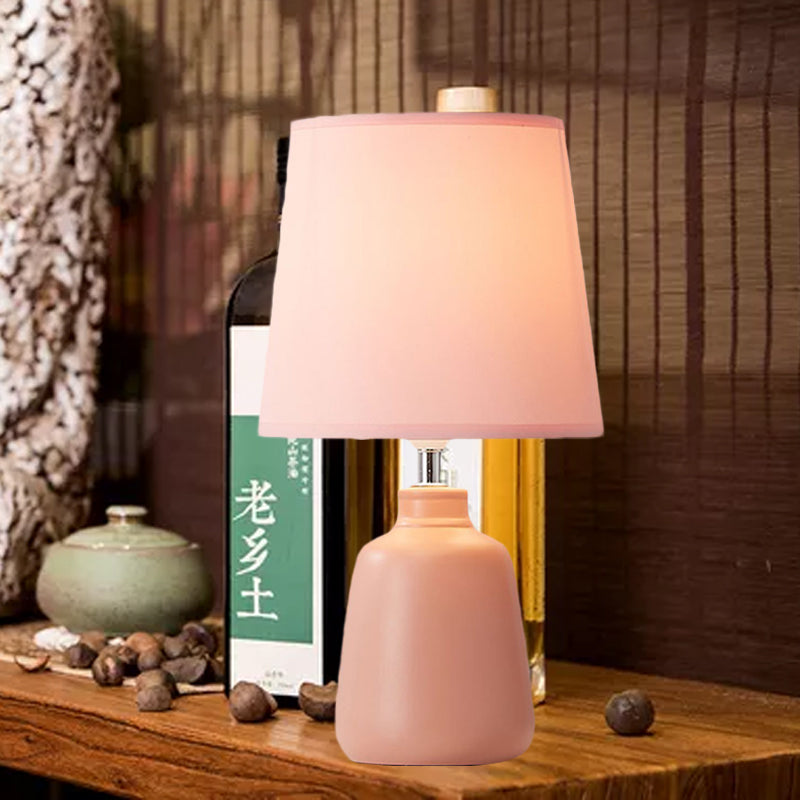 Lámpara de cerámica simple de mesa de noche inteligente de 1 luces con tono de tela cónico en rosa/verde