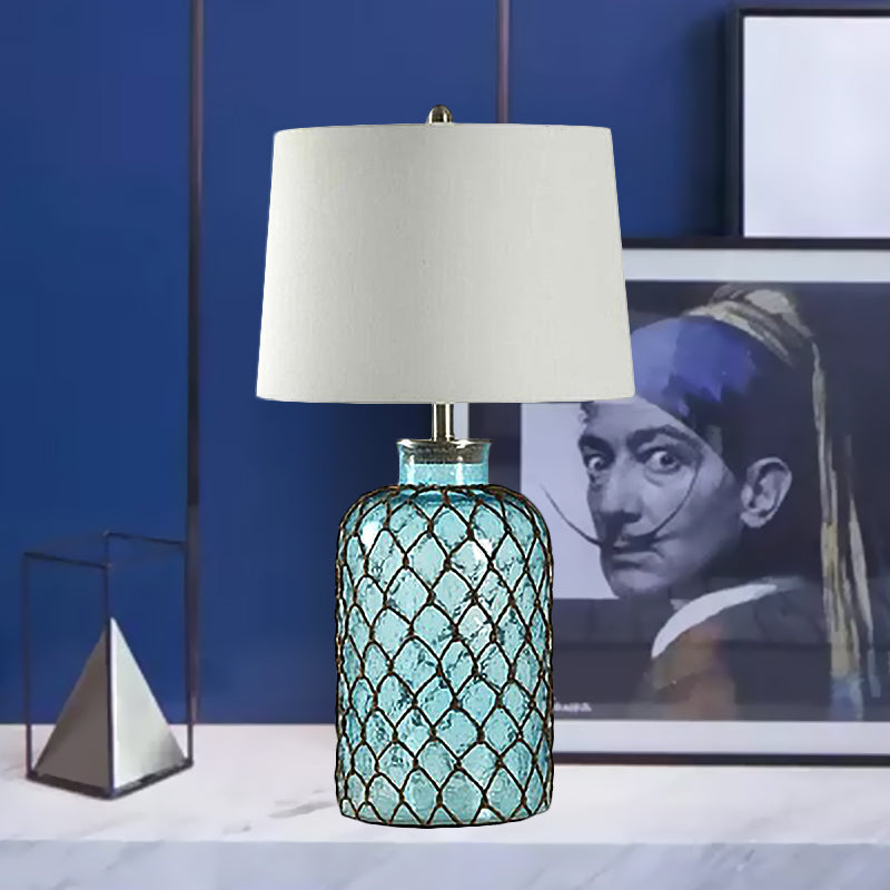 Fraso de la mesa de vidrio azul lámpara de soporte lámpara de estar vintage luz nocturna con red de enrejado y sombra blanca