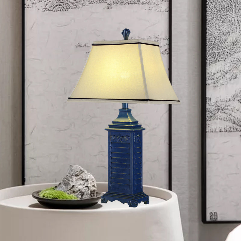 Lámpara de mesa nocturna de 1 luz de la pagoda tela blanca retro luz de noche con pedestal azul oscuro