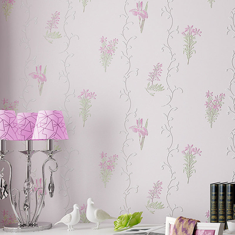Rustic 54.2-sq ft Wall Decor Wildflower Moisture Resistant Wallpaper in Light Color