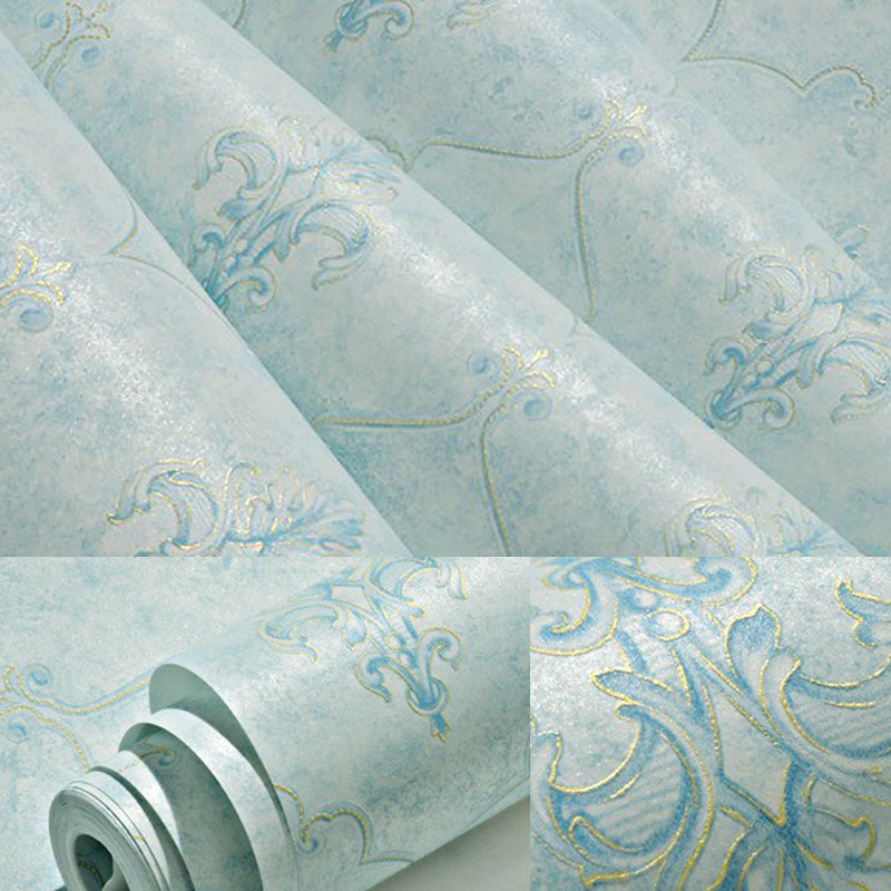 Vintage 57.1-Sq ft Wall Decor Medallion Moisture-Resistant Wallpaper in Pastel Color