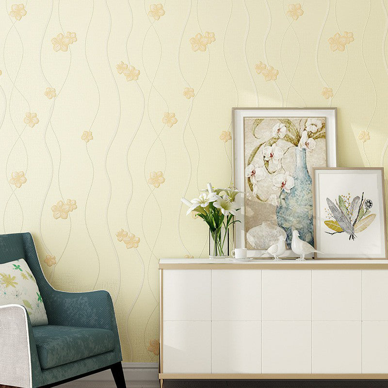 Country Flower and Vine Wallpaper Light-Color Embossed Wall Covering for Living Room