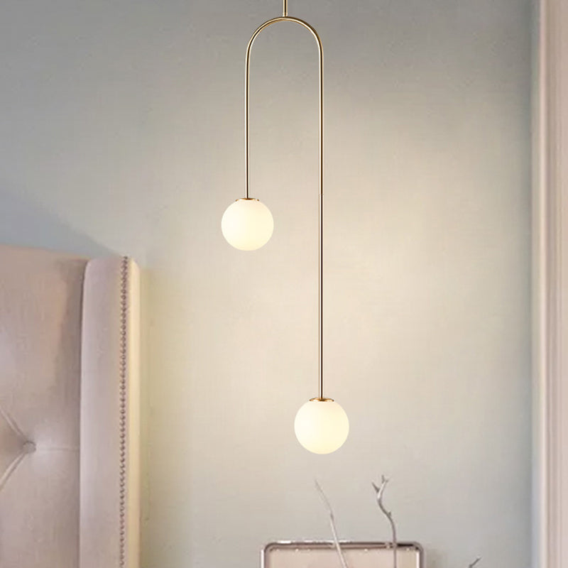 Schwarz/Gold-Kugel Cluster Anhänger Postmoderne 2 Lichter weiße Glas LED-Deckenleuchte mit Biegungstange