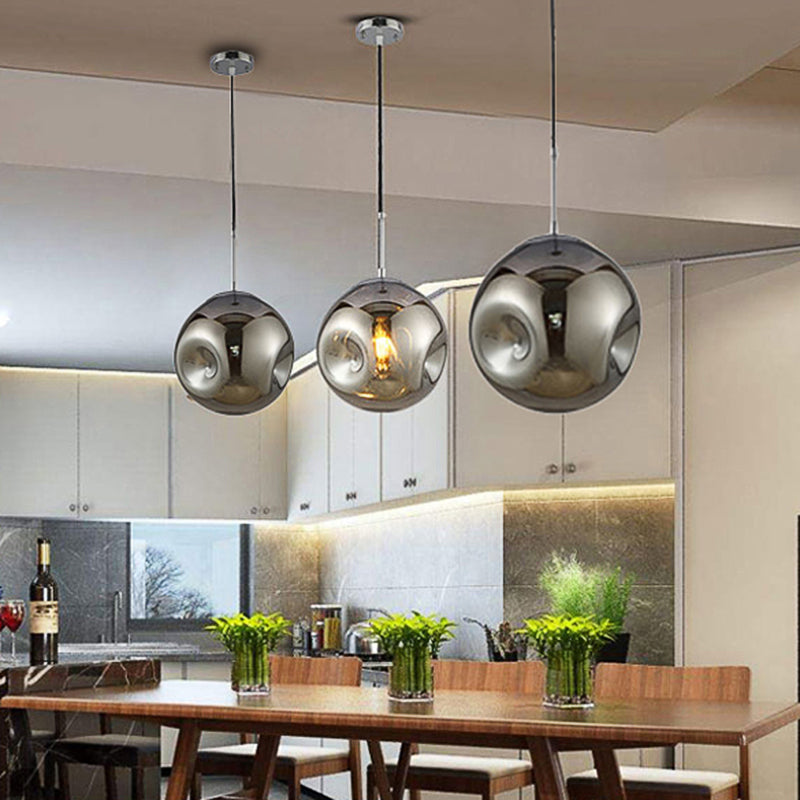 Pendre de style moderne 1 Bulbe Lumière avec une teinte en verre concave Silver / Red Global Hanging Lightture pour le restaurant