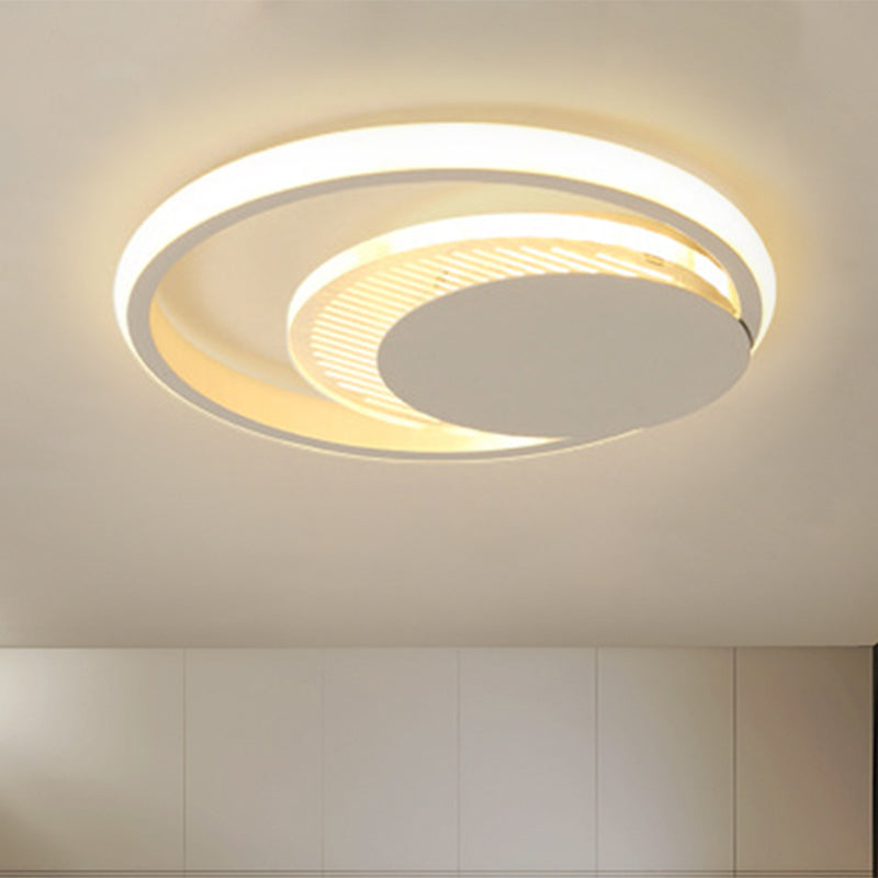 Metal Circle Flush Ceiling Light Simple White/Black Finish LED Flushmount Lamp in White/Warm Light
