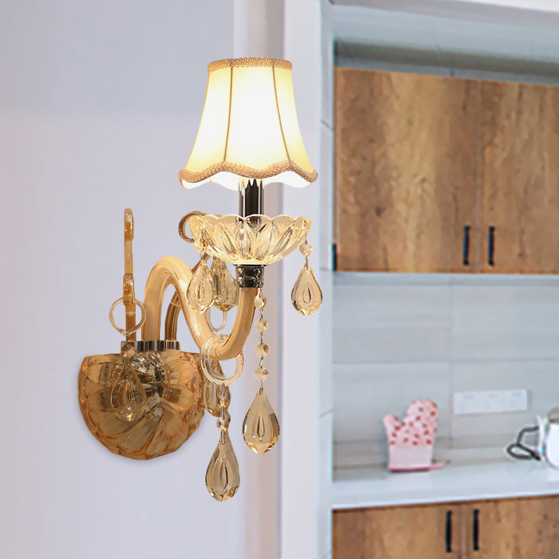 Éclairage mural en verre ambre