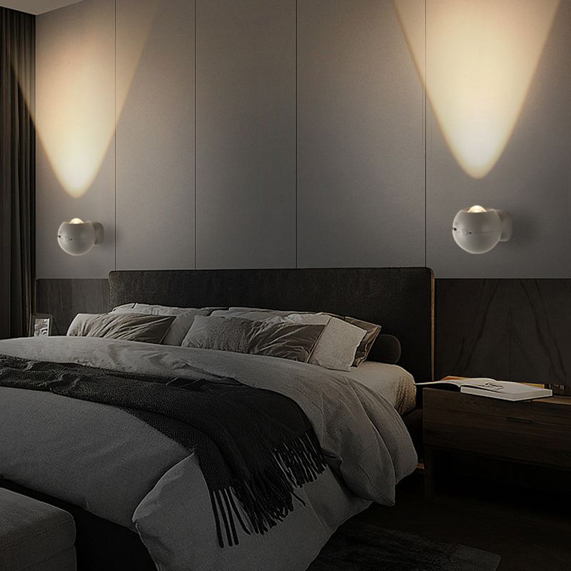 Modernism Single Polished Wall Mounted Sconce Metal Wall Light for Bedroom