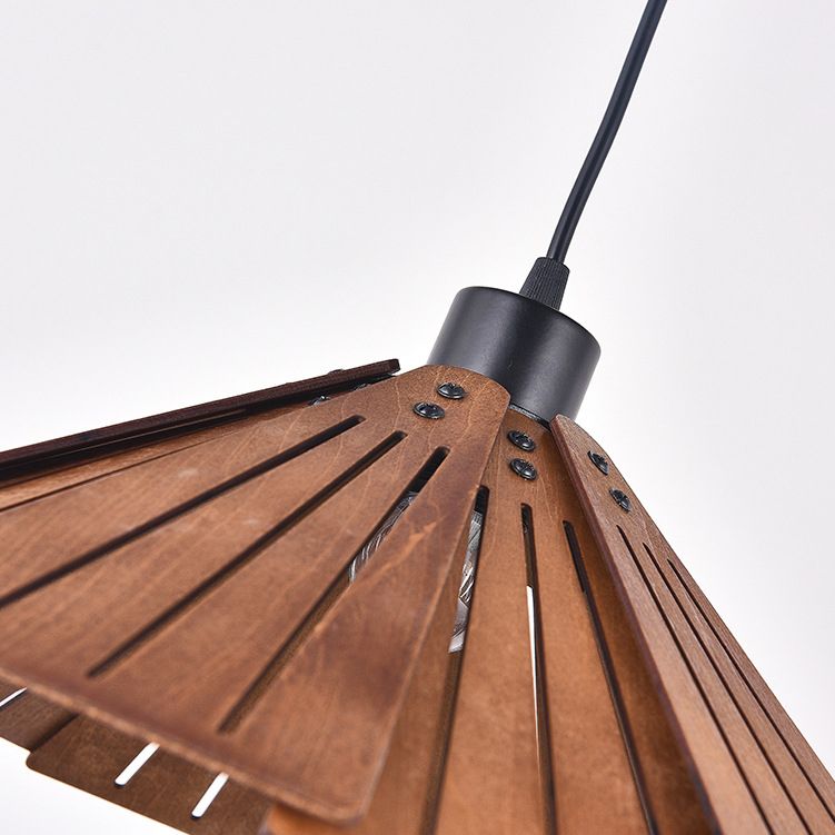 Style contemporain suspendu en bois