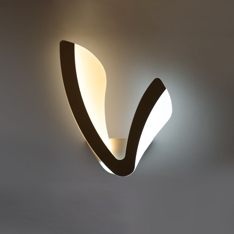 Illuminazione a parete a parete a V a V 1 illuminazione Vintagemoderna