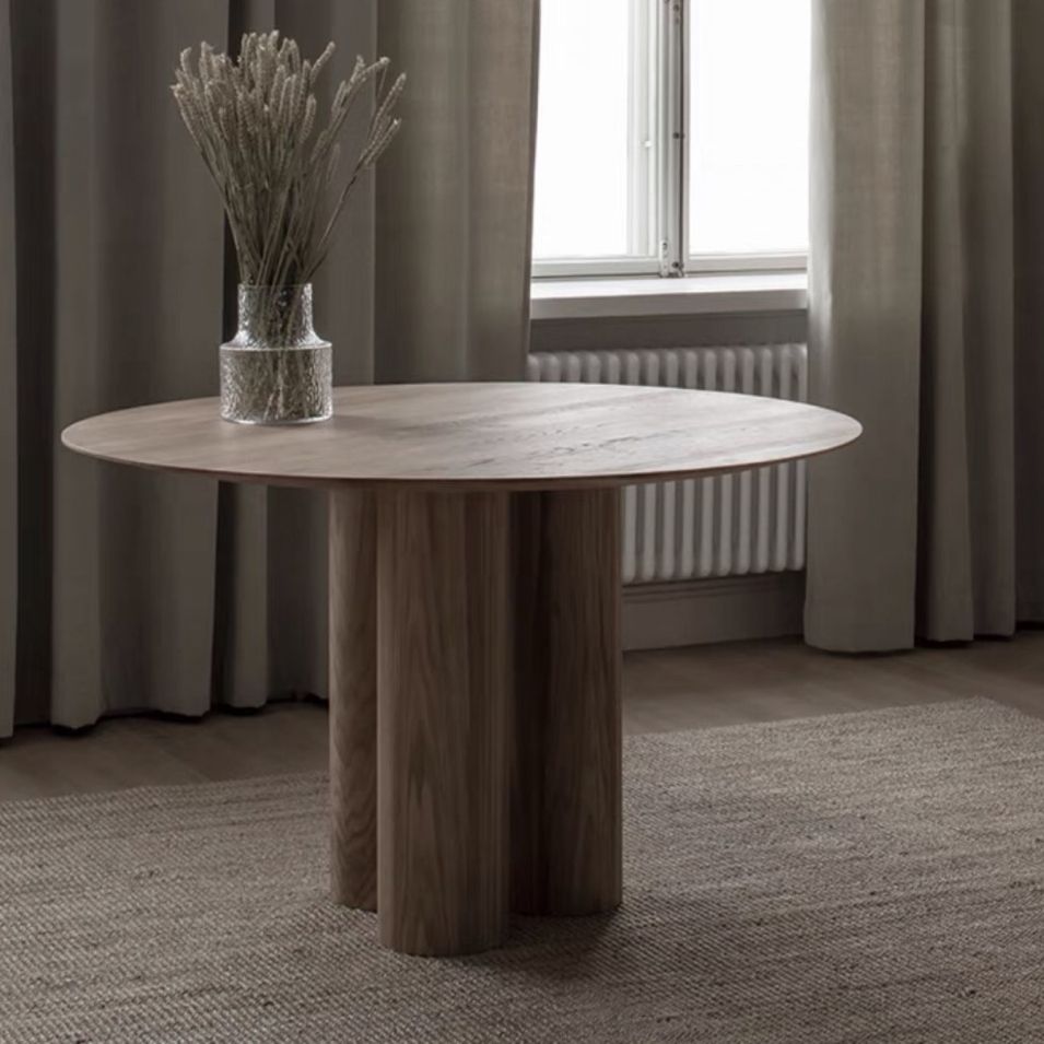 Runde Form zeitgenössischer Esstisch Holzfarbe fester Tisch aus massivem Holz