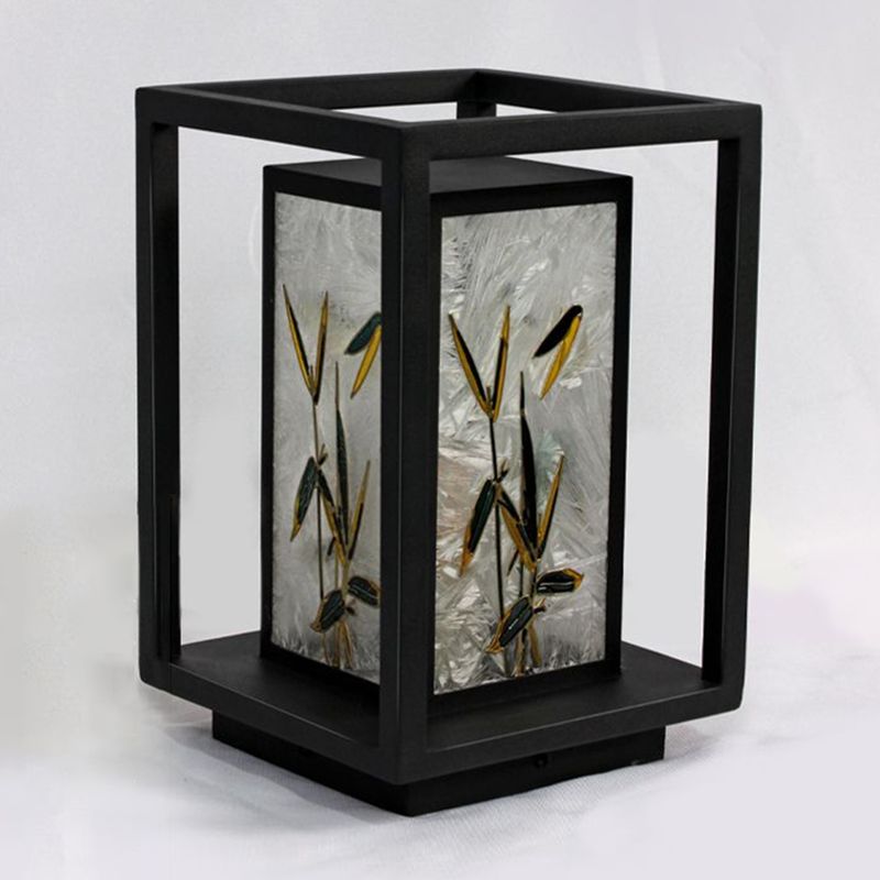 Modern Simple Metal Pillar Lamp Geometry Shape Solar Energy Pillar Light for Outdoor