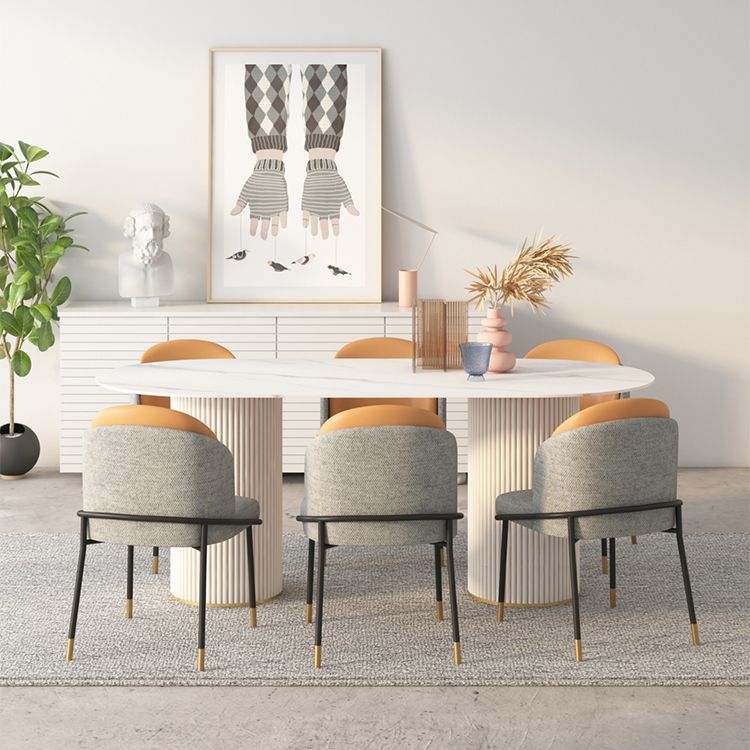 Moderne witte tafel van gesinterd steenblad voor restaurant Ovale tafel met dubbele voetstukbasis
