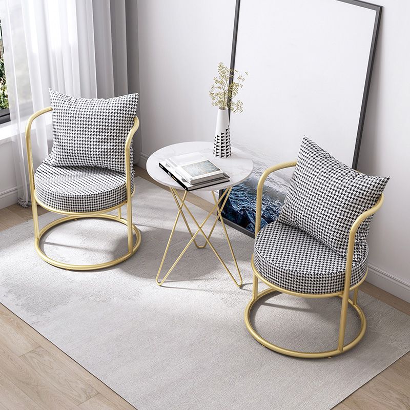 Silla de comedor de metal de estilo nórdico, sillones tapizados para uso en restaurantes