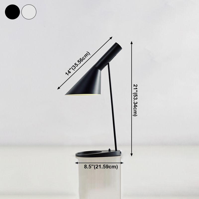 Moderni lampada da tavolo geometrica lampada da scrivania in metallo per soggiorno camera da letto