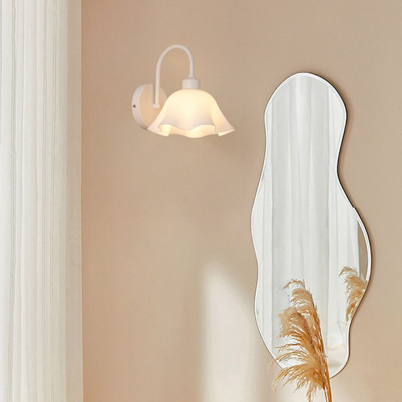 Nordic Style Iron Vanity Light White Geometry Shape Vanity Lamp for Shower Room