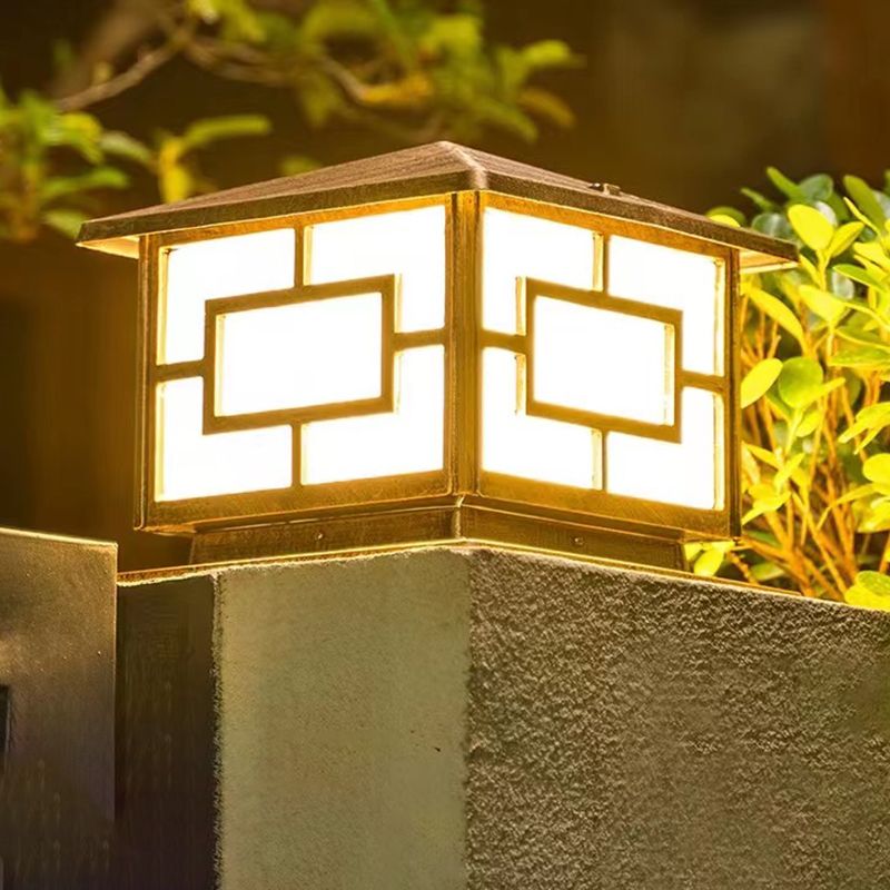Contemporary Pillar Light Household Golden LED Solar Lighting Fixture for Garden