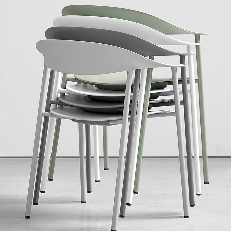 Silla de comedor de metal moderno, sillones de comedor apilables para restaurante