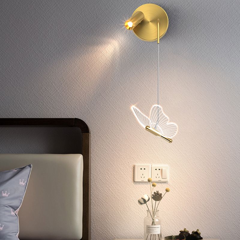 Metal Unique Shape Wall Light Modern Style Multi-Lights Wall Mount Light Fixture in Gold