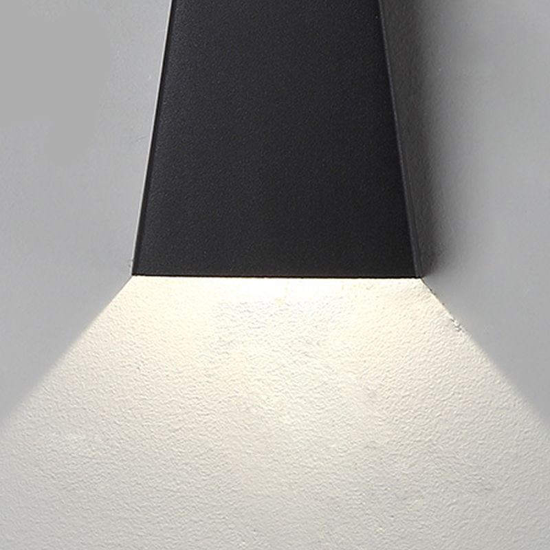 Éclairage mural en métal de forme géométrique moderne 2 lumières Éclairage mural