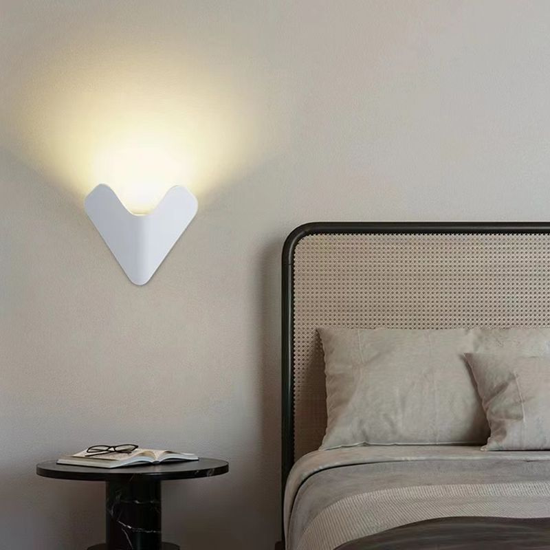 Modern Style Triangle Shape Wall Sconce Metal 1 Light Sconces for Outdoor