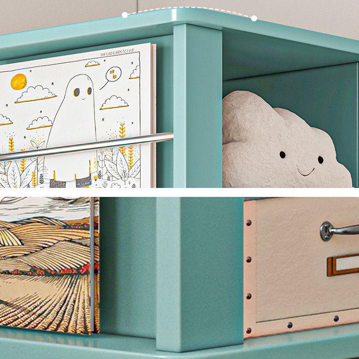 Libreria per angoli in legno fabbricato scandinavo libreria verticale con ruote di caster