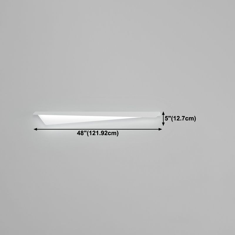Metal Linear Shape Wall Light Modern Style 1-Light Wall Mounted Light Fixture in White
