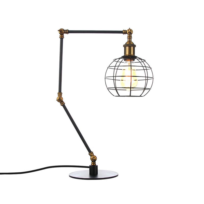 Warehouse Wire Guard Lampe de table en métal à 1 tête pour café avec abat-jour global en finition noir/laiton