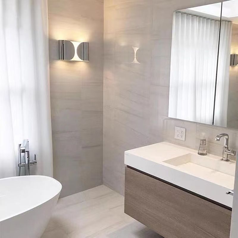 Single Polished Contemporary Wall Mounted Sconce Metal LED Wall Light