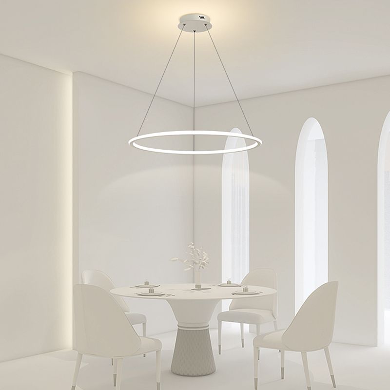 Lampaggio della sala da pranzo moderna per sala da pranzo.