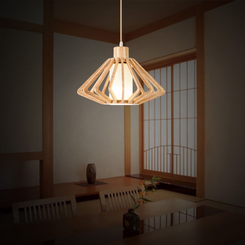 Moderne einfache hölzerne Kronleuchter Diamant Form 1 Leichte Gummiholz ​​-Holzlampenkörper für das Restaurant