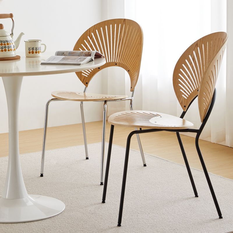 Chaise d'appoint de salle à manger en bois scandinave, chaises à dossier ouvert en forme de coquille avec pieds en métal