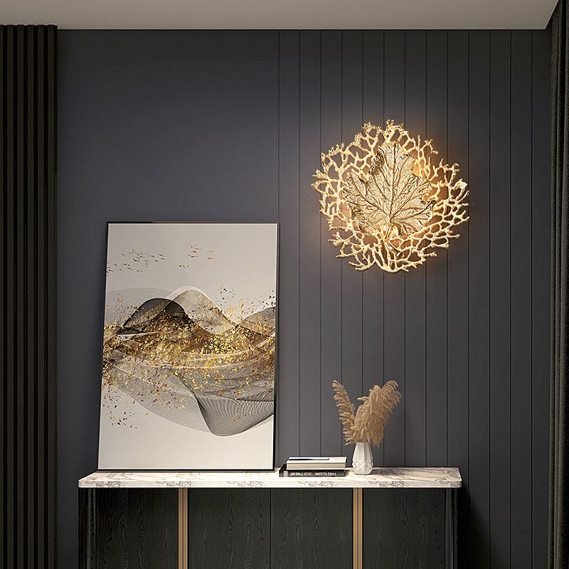 Metal Shade Wall Lamp Modern Style Unique Gold Shape Wall Mounted Lighting for Bedroom