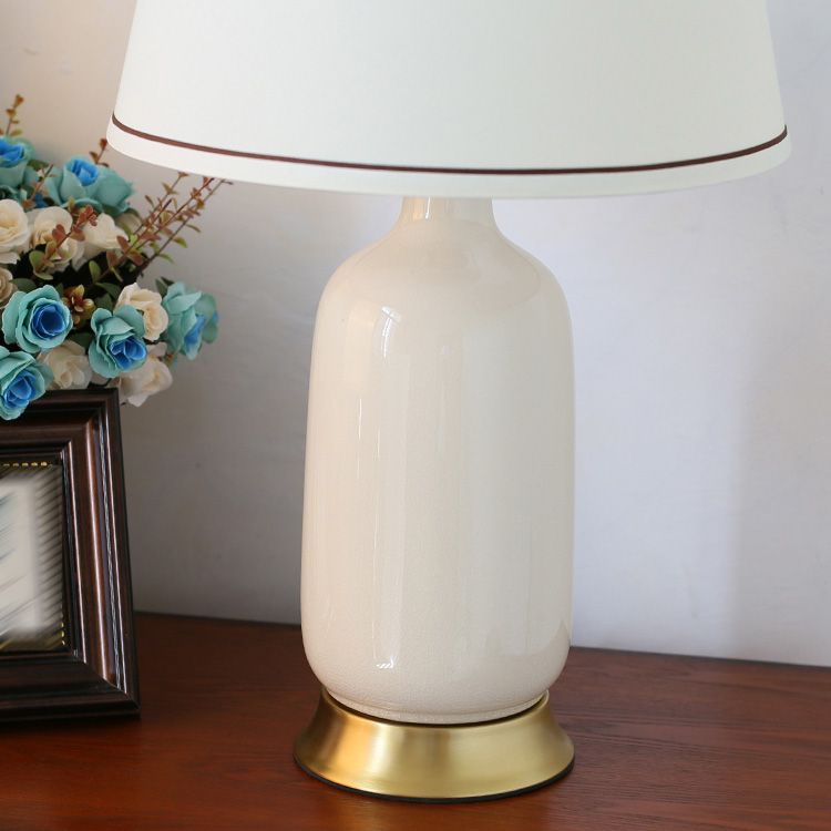 Conical Table Lamp Simplicity Style Fabric Shaded Table Light for Bedroom