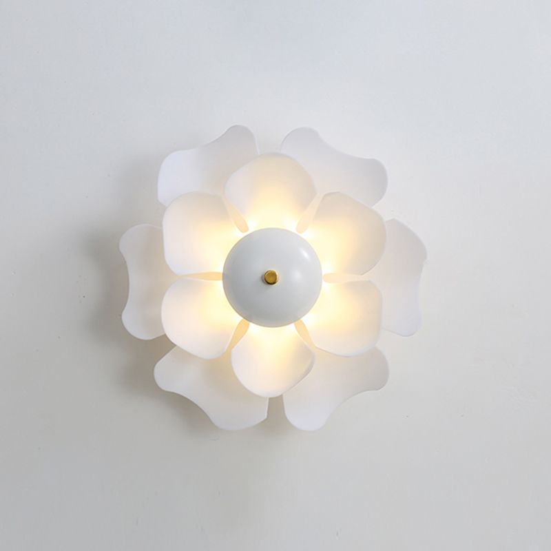 Nordic Style Flower Shape Wall Lamp Indoor Fashion Decoration Wall Sconce with Acrylic Shade