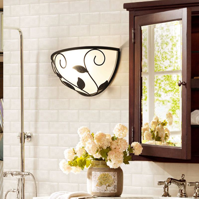 Halbkreiscreme Glaswandhalterung Landschaft 1 Kopf Flush Mount in Schwarz mit Zuckerrohrdekoration