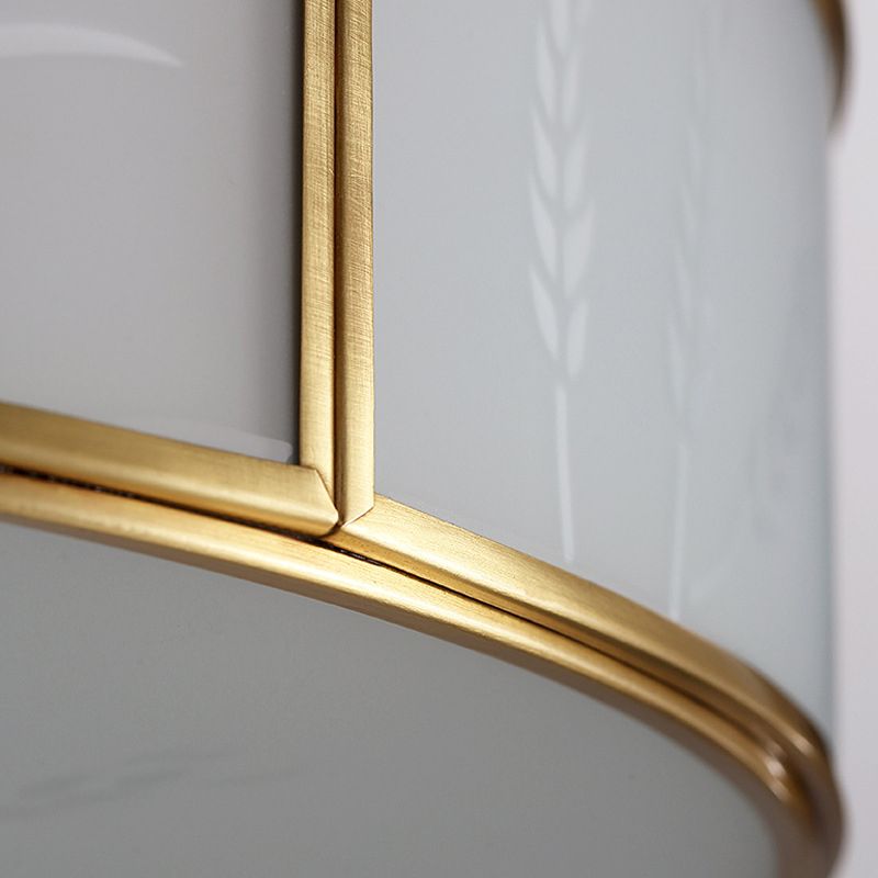 Plafonnier encastré traditionnel en verre opale en forme de cylindre pour chambre à coucher, doré