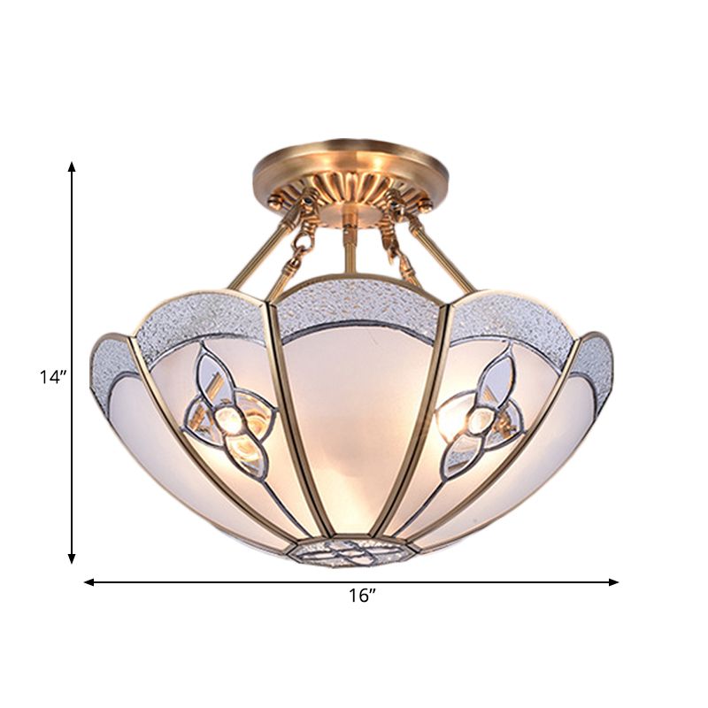 Mit überbissenem Schlafzimmer Semi Flush Mount Antique Metall 4 Lampen Messing Deckenbeleuchtung mit gebogener gefrosteter Glasschatten