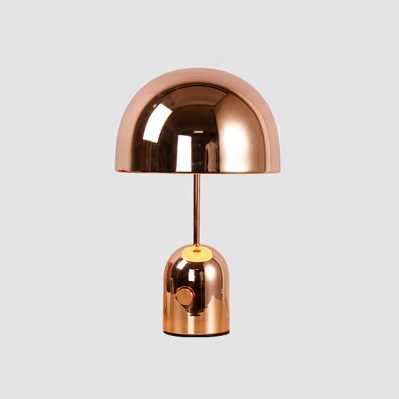 Lampada da pranzo a 1 tavolo da pranzo Simple Copper Table Light with Dome Metal Shade