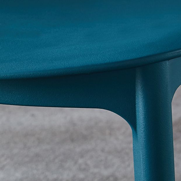 Chaise latérale de salle à manger en plastique contemporaine, finition mate, chaise latérale de salle à manger à dossier ouvert