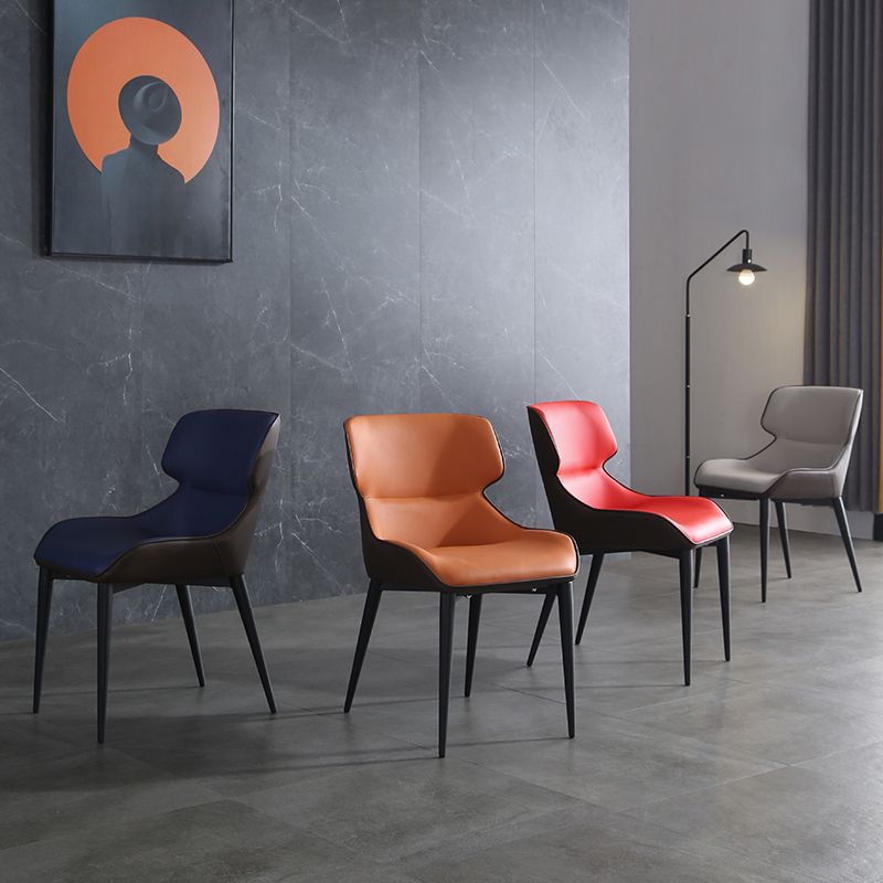 Les chaises contemporaines de salle à manger en métal ont tapissé la chaise de salle à manger de tissu de toile pour l'usage d'intérieur