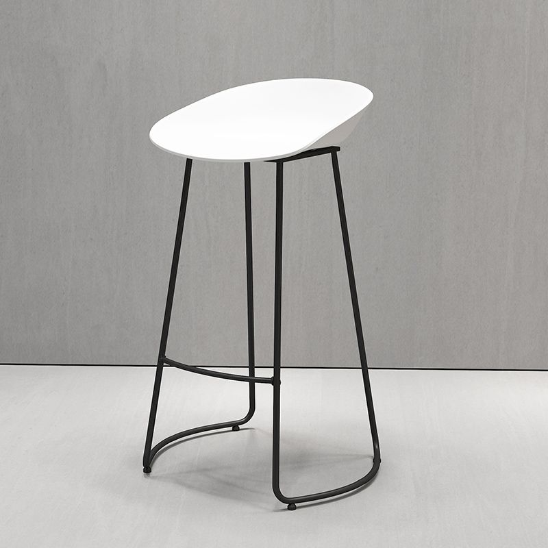 Modern Style Metal Bar Stool with Footrest and Low Back Cafe Creative Bar Stool