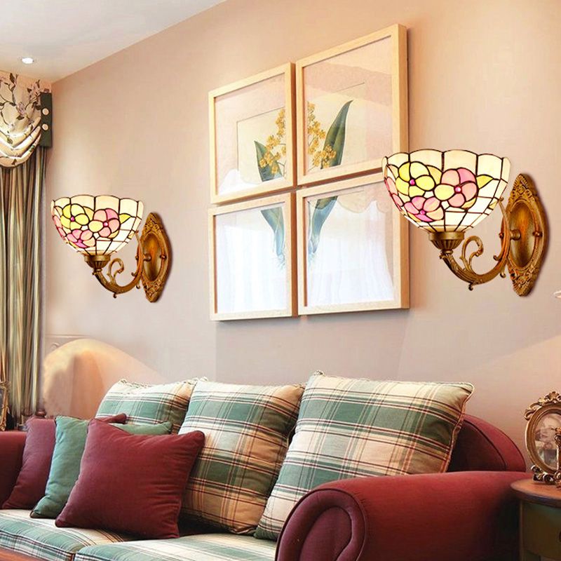 Flower Cut Glass Vanity Wall Light Fixture Baroque 1 Light Pink/Green Sconce for Bathroom