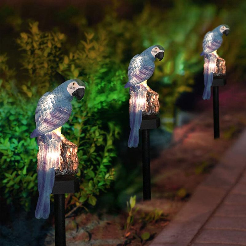 2 Pcs Decorative Parrot Shaped LED Ground Light Resin Courtyard Solar Landscape Lighting