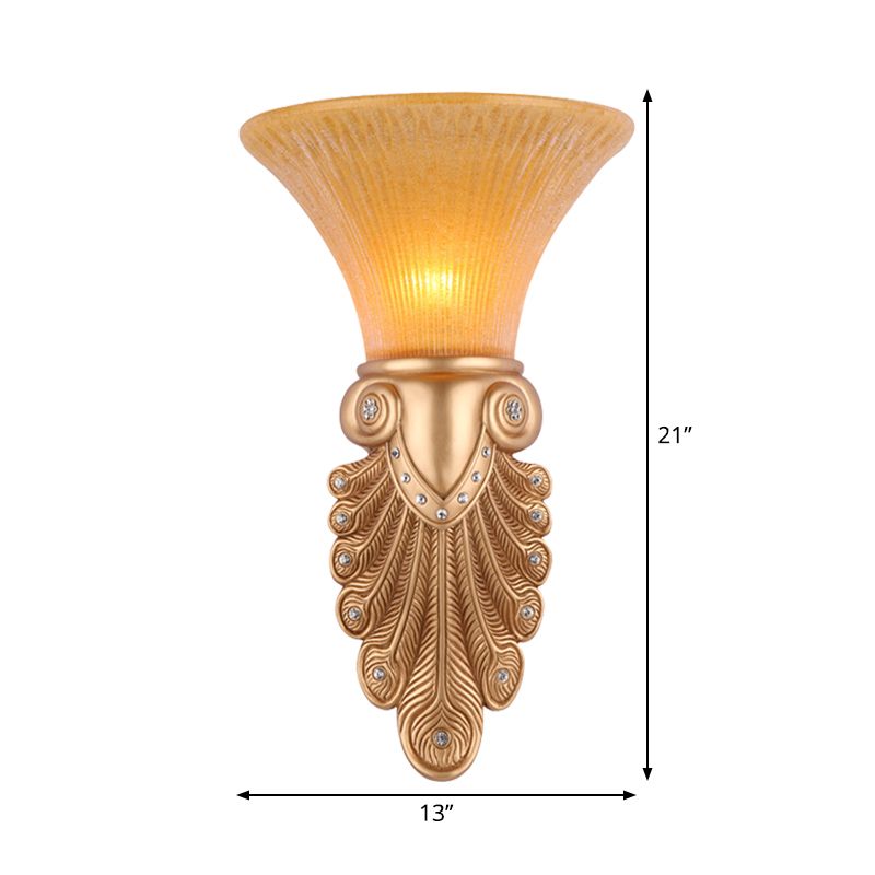 Umgekehrtes Glockenschlafzimmer Wandleuchte Lagelhaus Opal Fleuchtetglas 1-Köpfen goldene Wandleuchte mit Pfauenfeder, 10 "/13" breit