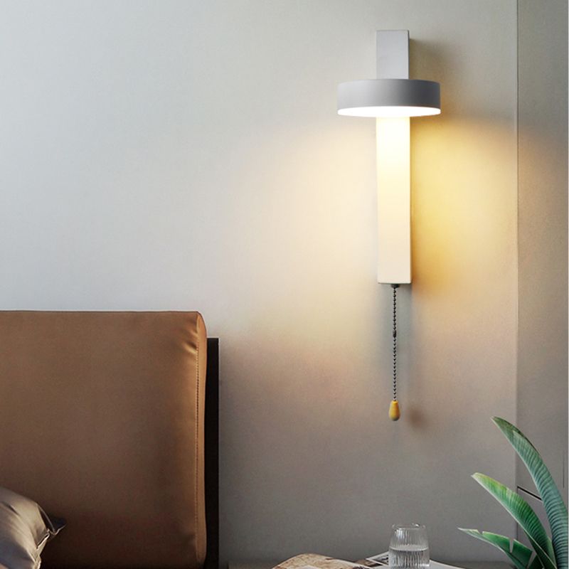 Nordic Metal Wall Light Straight Rotatable LED Wall Sconce for Living Room