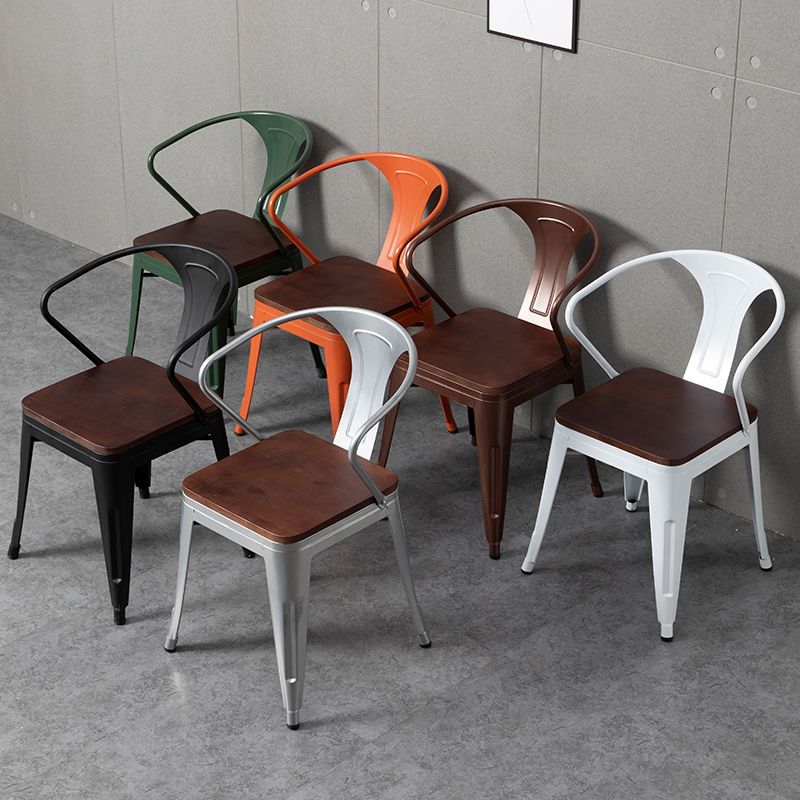 Chaise de salle à manger industrielle en métal, fauteuil empilable à dossier à lattes pour restaurant